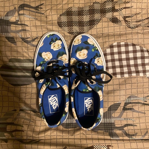 Vans Women’s Blue and Cream Floral Sneakers - Picture 1 of 3